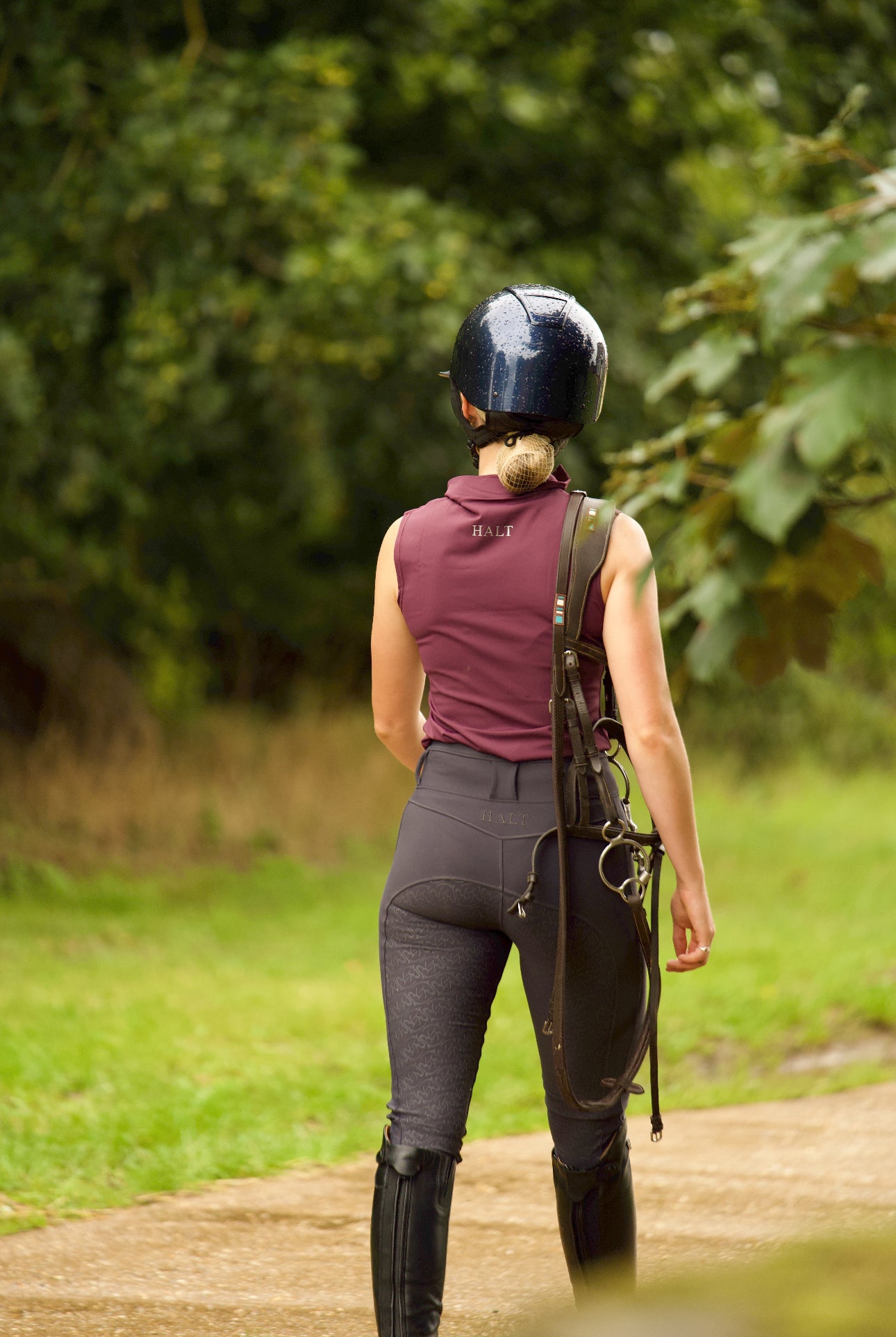 Sleeveless plum Riding Top