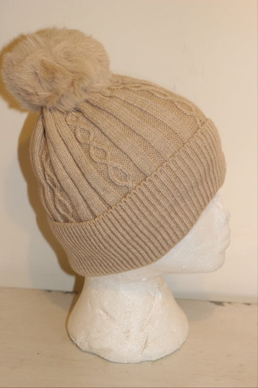 Oat winter hat